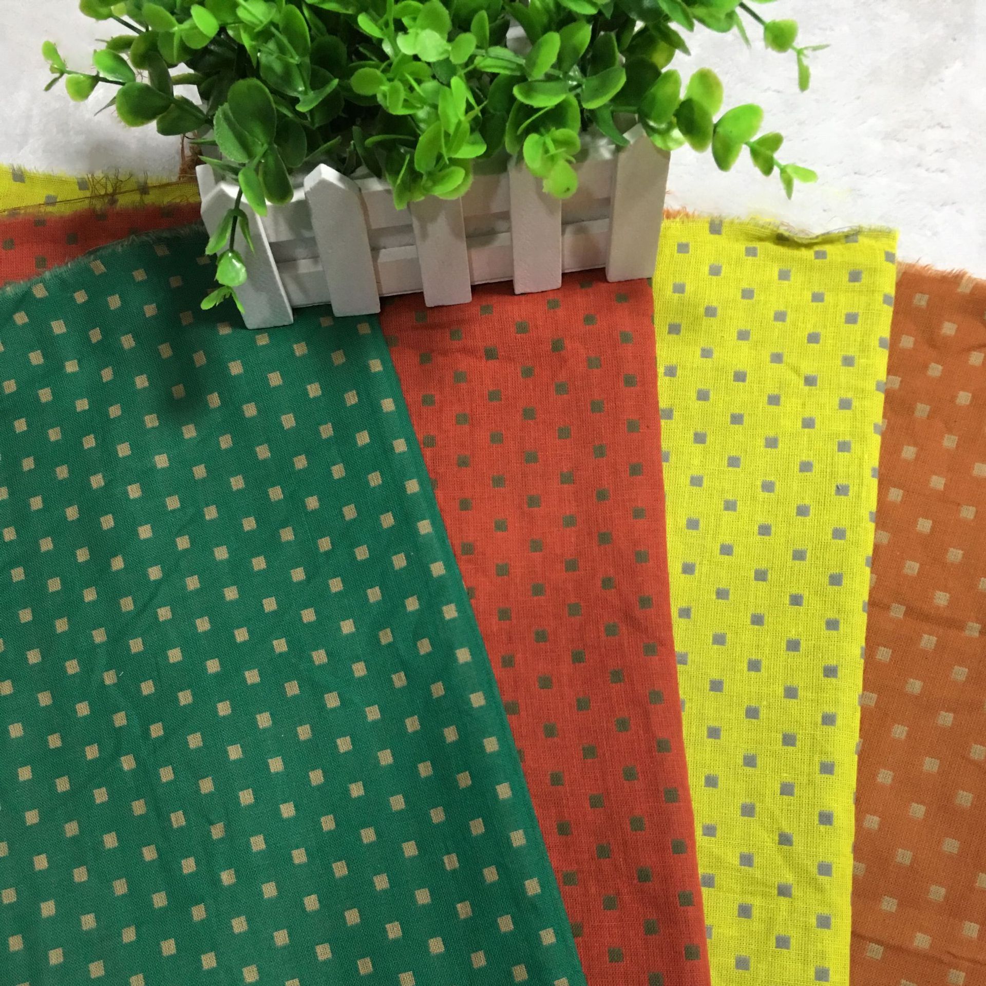 全棉色织双层提花方格童装女装连衣裙衬衫双面用时尚服装面料