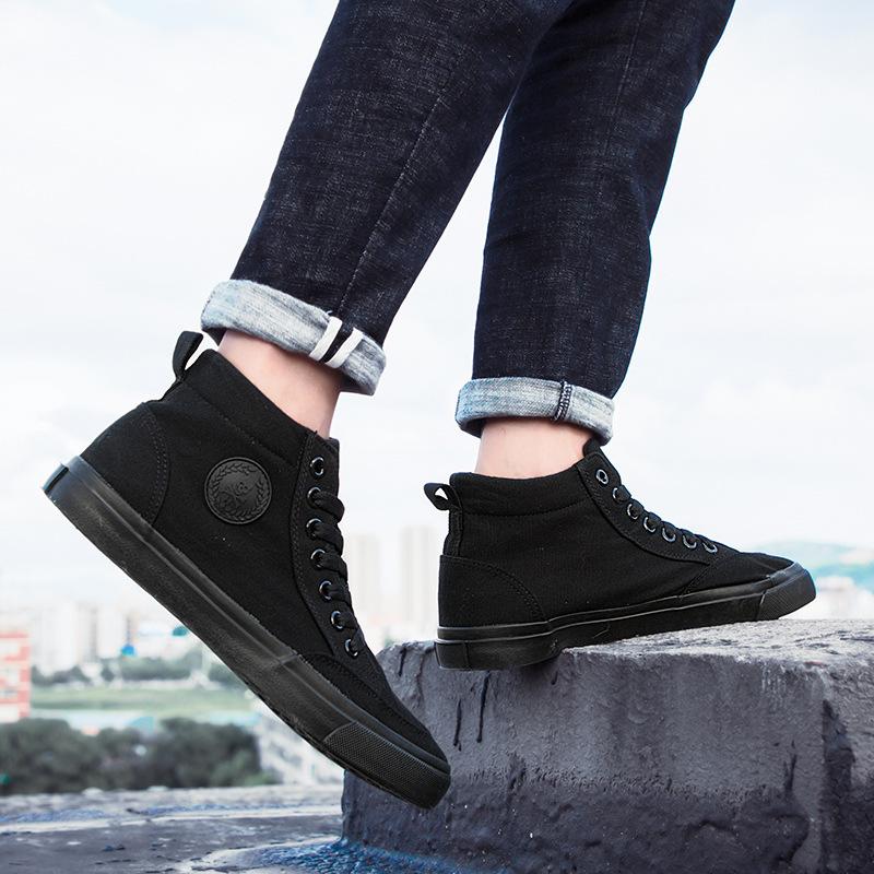 Men's High-Top Canvas Lace-up Skate Shoes, All-Black, Korean Style, Vulcanized