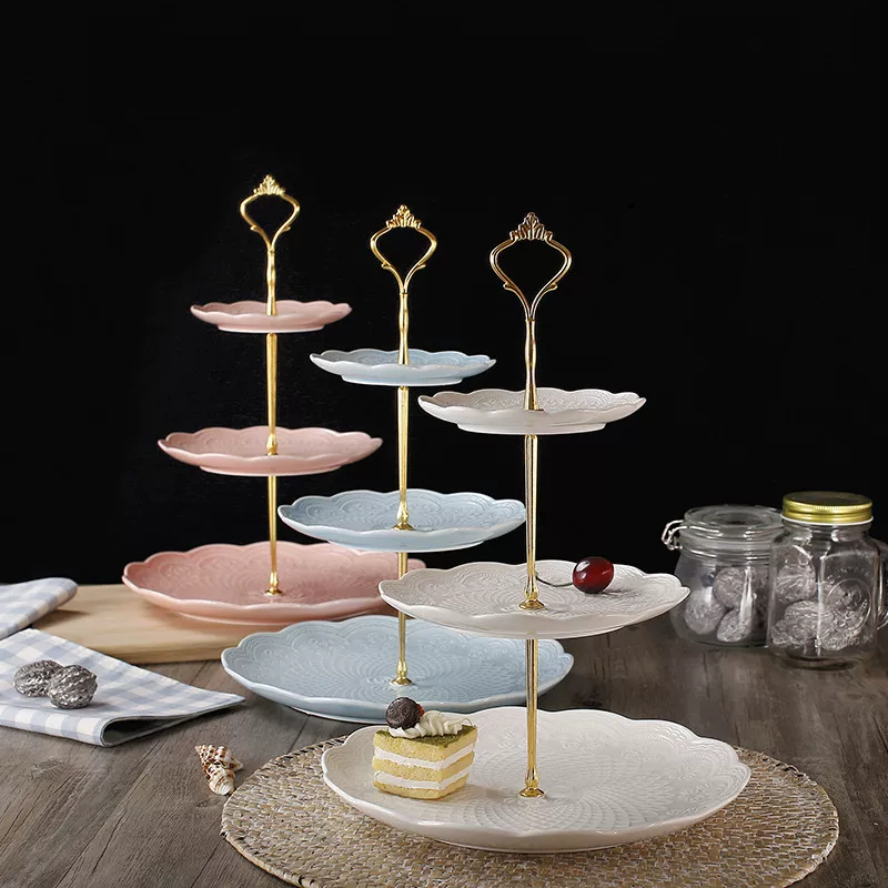 Creative relief European -style ceramic three -layer stringing water fruit plate spinestone