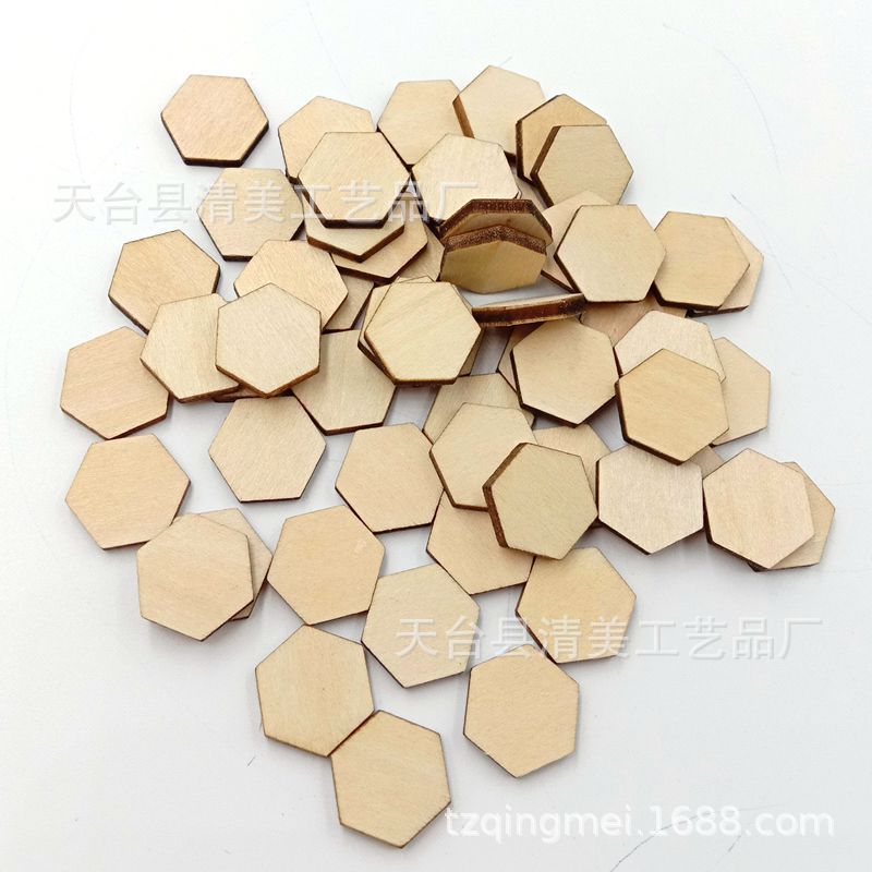 Pieza de madera decorativa hexagonal de tilo Pieza de botón de madera hexagonal en forma de borde