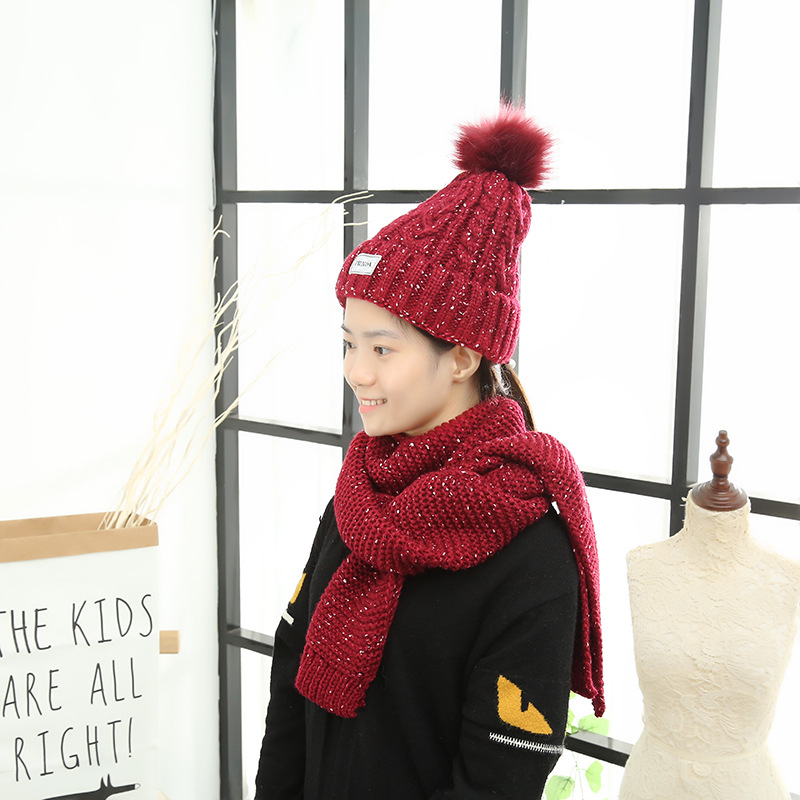 Conjunto de dos piezas de gorro de lana gruesa tejido con pompón de piel sintética para invierno y bufanda de hilo con puntos estilo coreano, suministro directo del fabricante, dos en uno. image 3