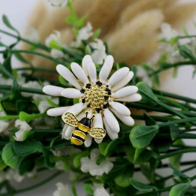 Brooch Korean and Japanese Yaxa sancaqları