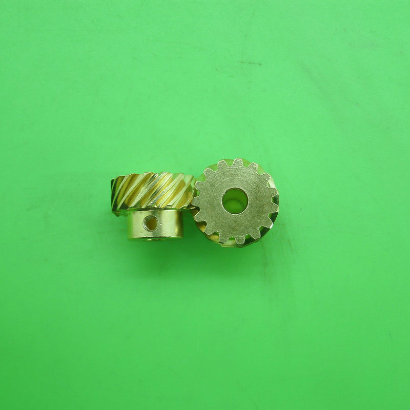 交错轴平行轴0.8模45度螺旋铜斜齿轮左右旋向13齿15齿90度