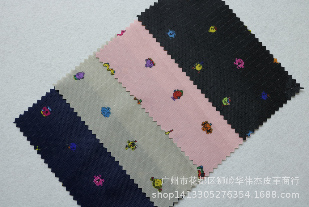 厂家批发布料 卡通动漫210D印花牛津布 印花涤纶包袋背包围巾面料