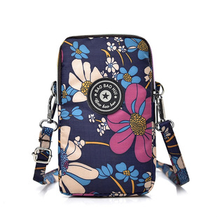 2023 New zipper mobile phone bag women's crossbody bag neck mobile phone bag running wrist coin purse