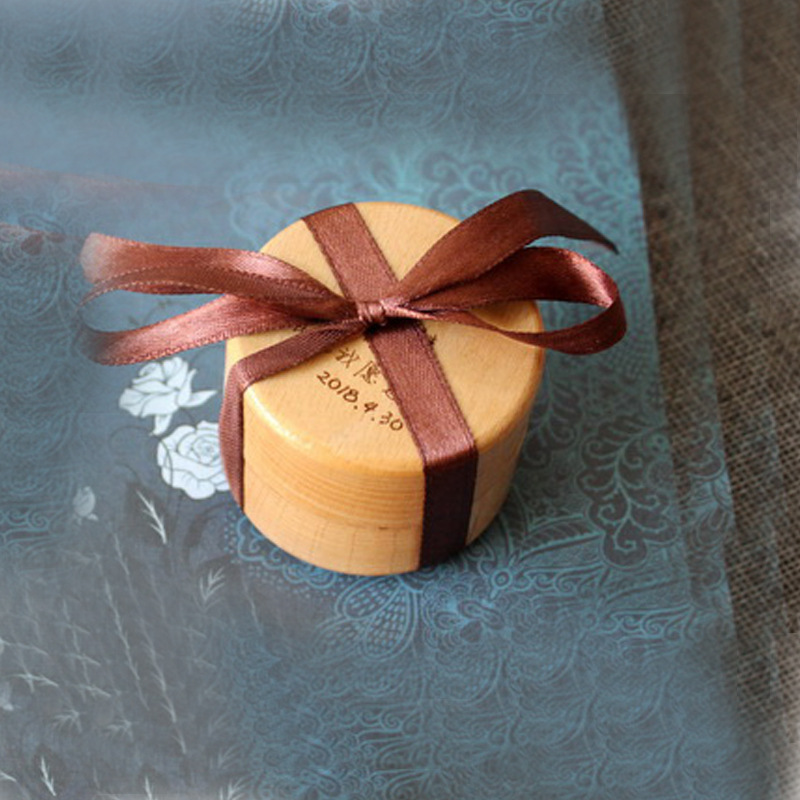 戒指盒 木质首饰收纳盒榉木圆形扣盖礼品包装珠宝盒logo