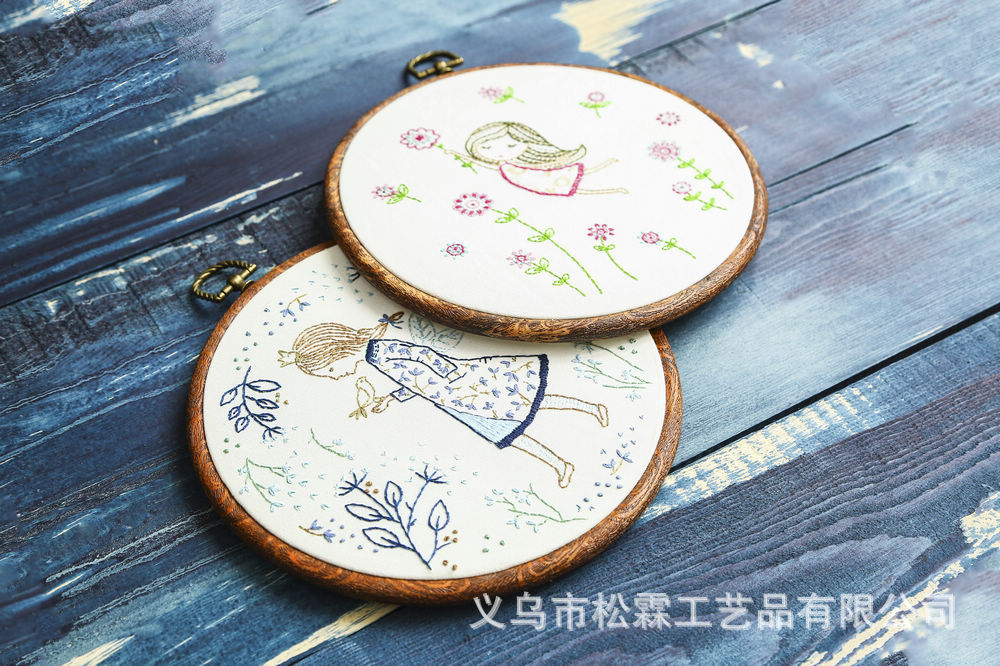 Directo de fábrica tela la historieta DIY novato Europeo bordado flores y plantas material del paquete kit costura traje carácter