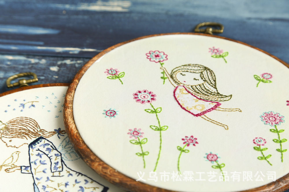 Directo de fábrica tela la historieta DIY novato Europeo bordado flores y plantas material del paquete kit costura traje carácter