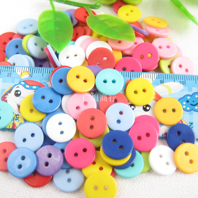 13MM小平面两眼糖果色开衫毛衣扣子批发 儿童树脂纽扣娃娃衣 混色