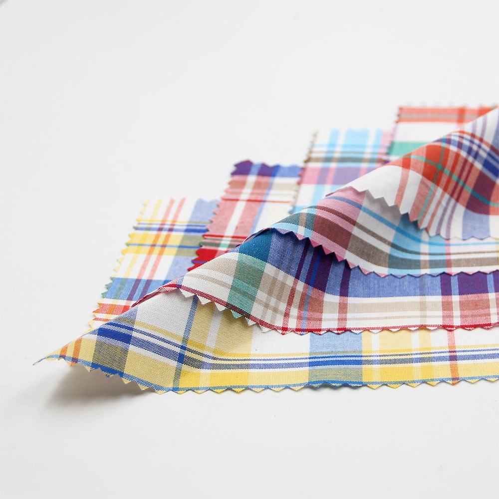 新款  现货供应  四色格纹布料  经典男士衬衫面料供应