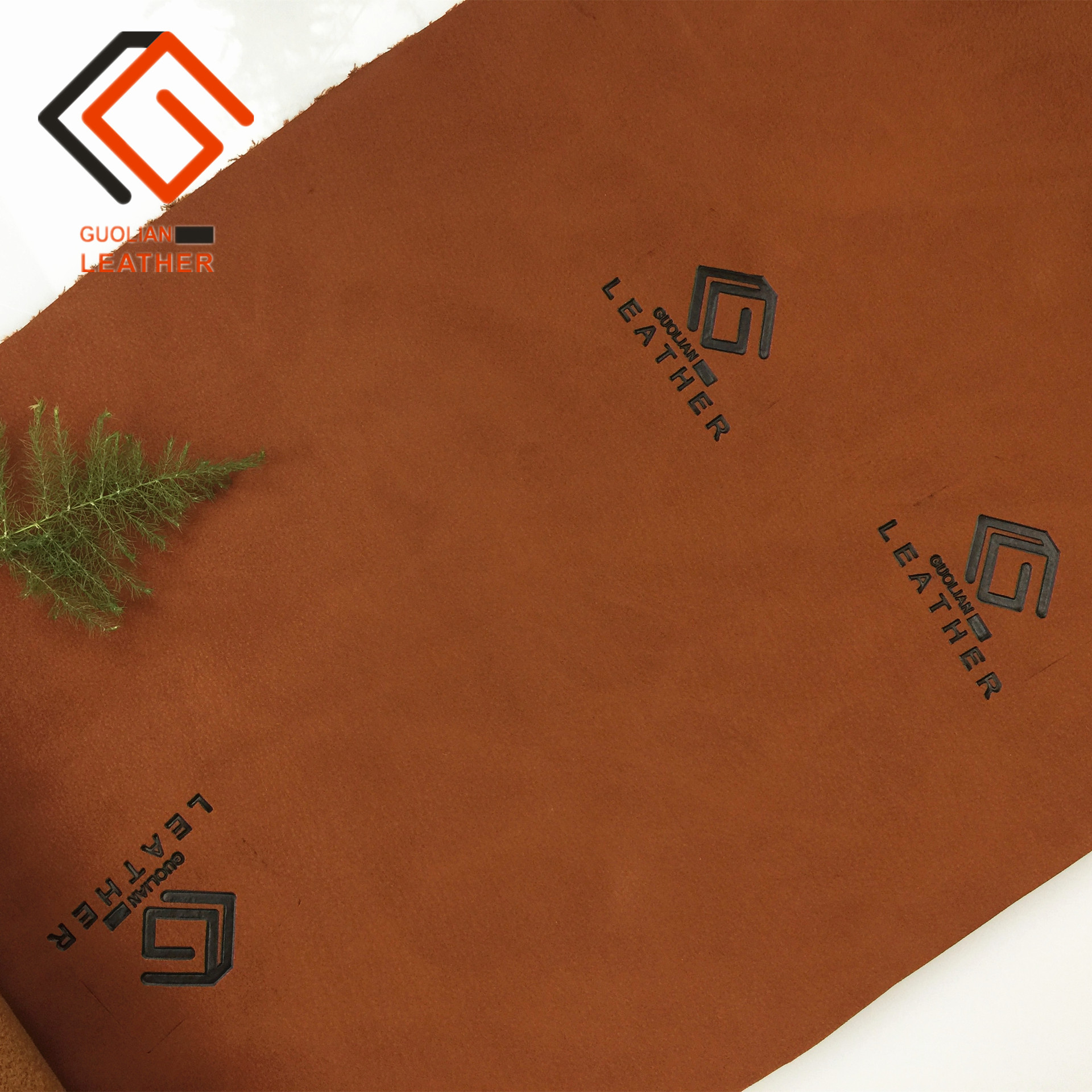 人造革1.8厚压变皮革仿真高温变色商标革小牛皮服装鞋帽皮带礼盒