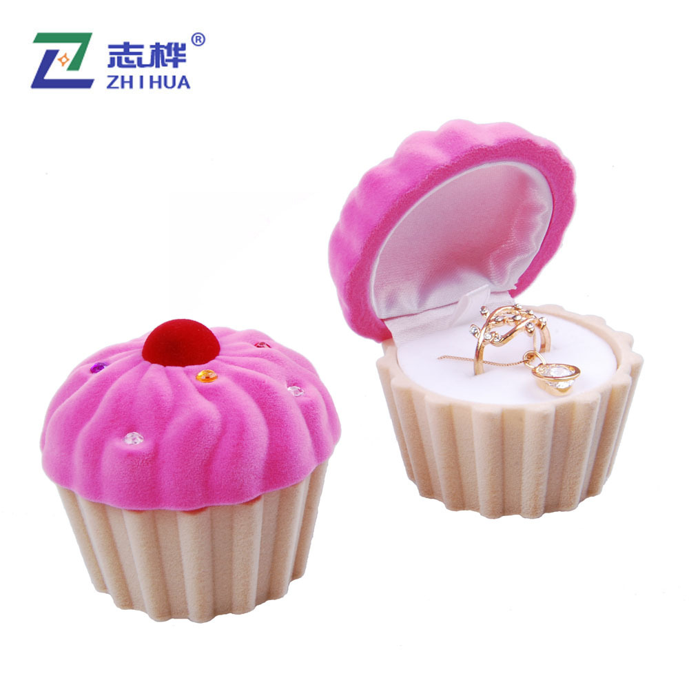 现货植绒包装盒 可爱蛋糕戒指盒小吊坠盒首饰饰品盒 支持一件代发