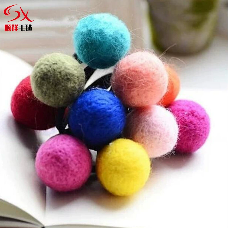 Фабрика Прямые поставки ювелирных изделий Шерсть Войлок мяч ювелирные изделия цвет Войлок мяч ключ автомобиль кулон тычок войлочный шар