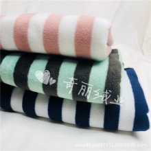 �u���qӡ�����b���ϼҾӷ����� �Γu�����u����ɫ��Ӷ��u���q