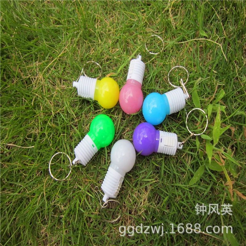 Брелок лампы Новый флэш-переключатель цвет лампы привело оптовый практический подарок один юань магазин ребенка