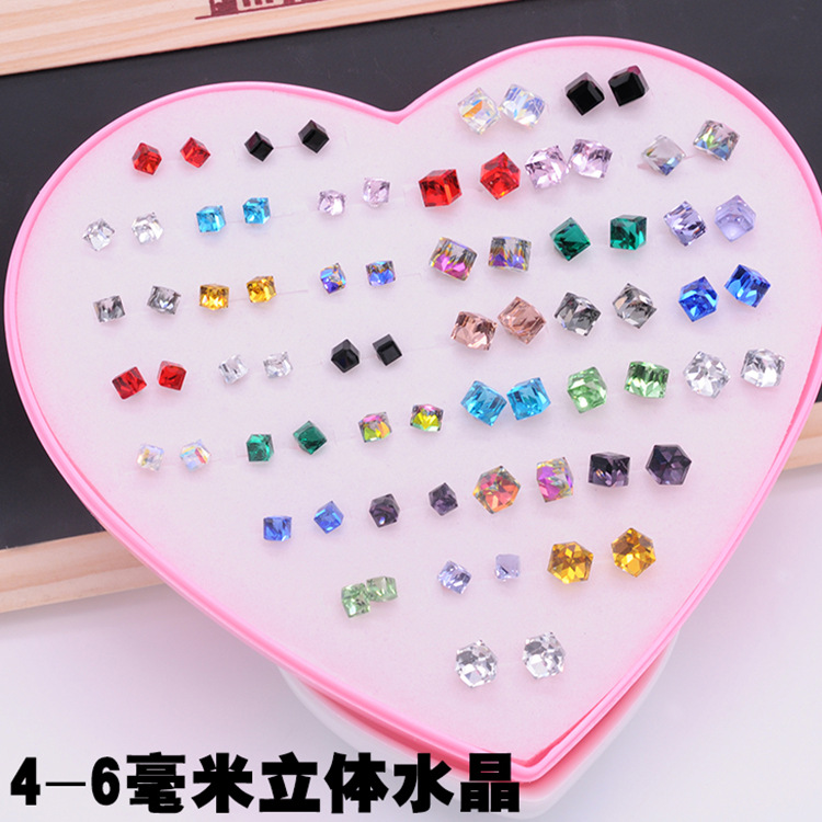 120 conjuntos de aretes de amor, aretes de resina de diamantes de temperamento femenino, joyas de plástico, joyería de Yiwu al por mayor