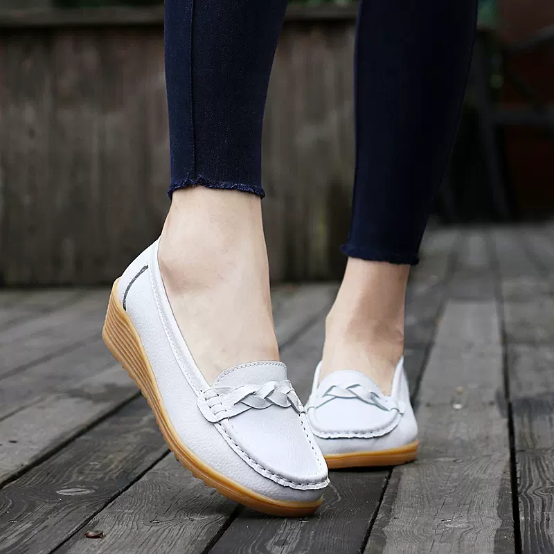 跨境春秋季新款牛皮中老年妈妈鞋女单鞋豆豆鞋软底坡跟护士鞋