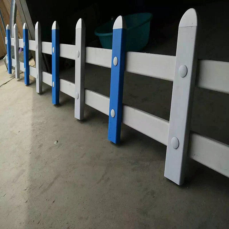 PVC草坪护栏塑钢草坪护栏PVC塑钢花池花坛户外护栏绿化带隔离栅栏