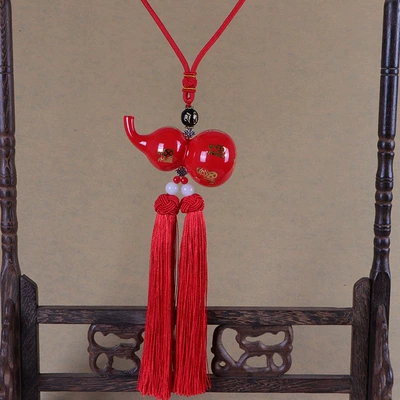 Car hanging: insurance company gift foreign trade