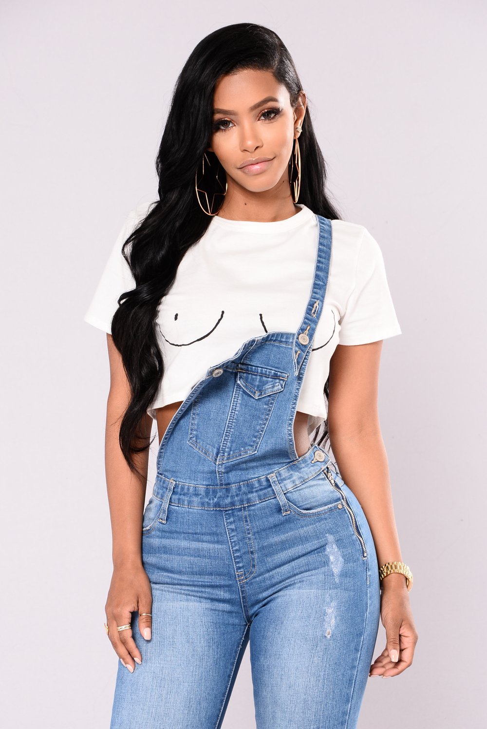 Venta en Amazon 2025 de jeans cortos de alta calidad con tirantes, estilo europeo y americano, que realzan los glúteos y con dobladillos enrollados