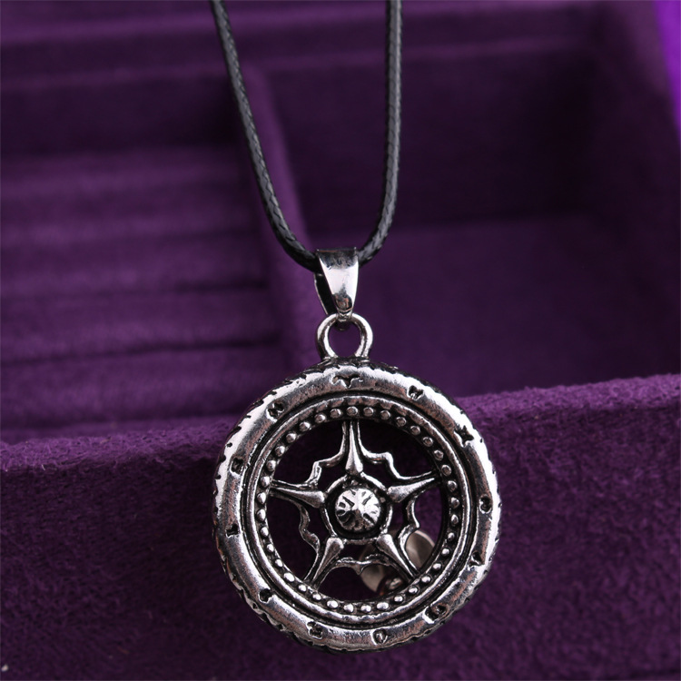 Collana con ciondolo a ruota per uomo e donna, stile punk trendy_voghion.com