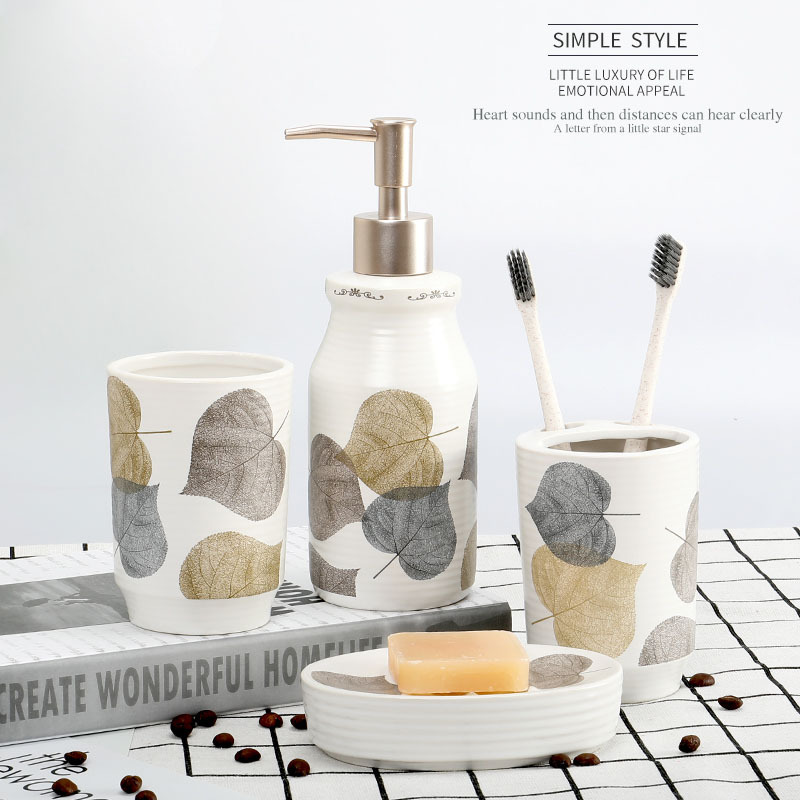 Traje de baño de cerámica impreso de estilo europeo creativo artículos de tocador para el hogar caja de regalo traje de lavado en caja de color conjunto de cuatro piezas