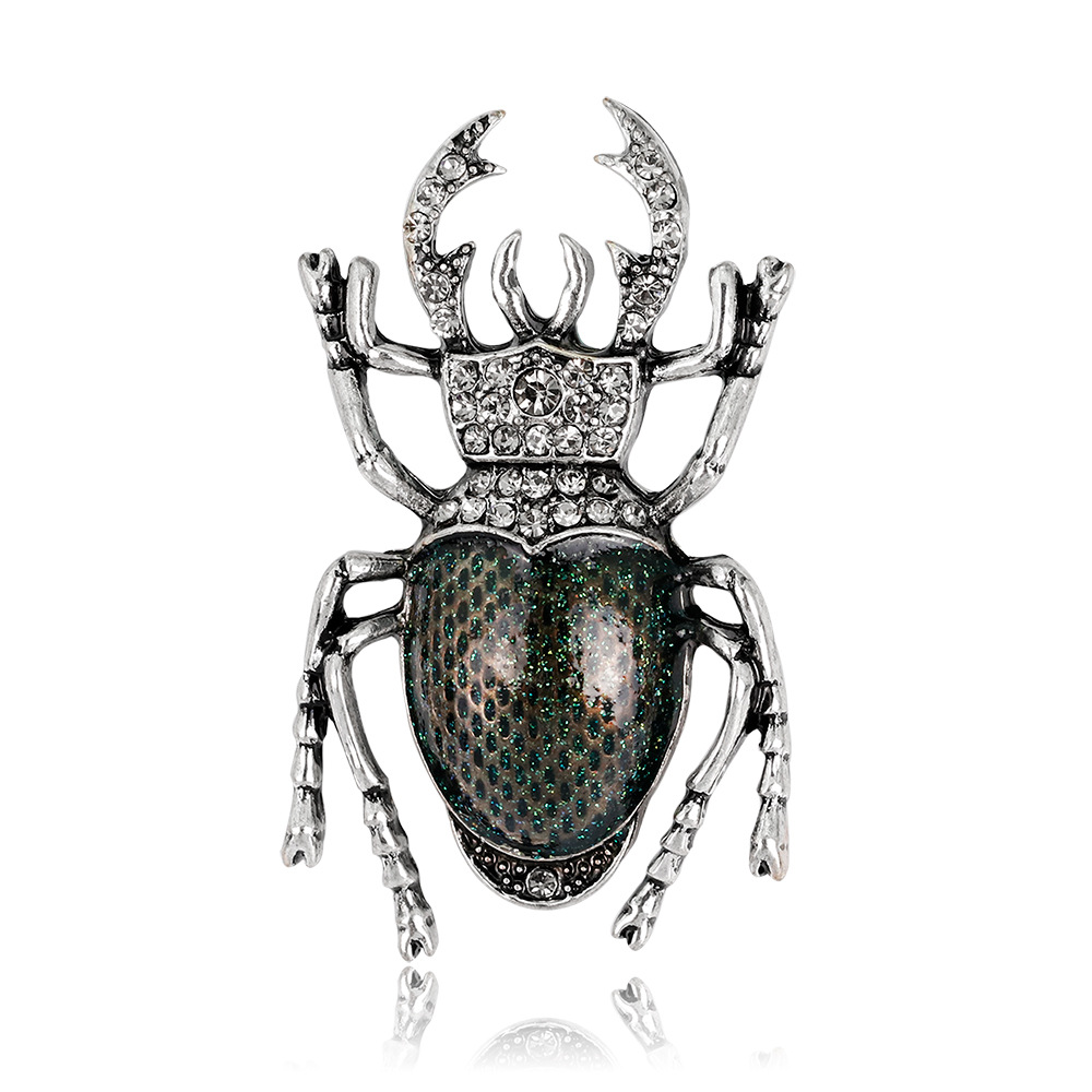 New jewelry fashion personality European and American vintage beetle brooch ladies all-match insect corsage