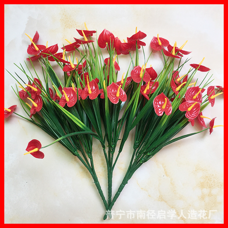 Suministro directo de fábrica decoración de plantas artificiales palma roja falsa planta verde plástico flor falsa mesa de comedor interior Pantalla de escritorio Flor al por mayor