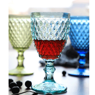 Hermosa Copa Europea color alivio copa de vino tinto Hotel partido creativo banquete