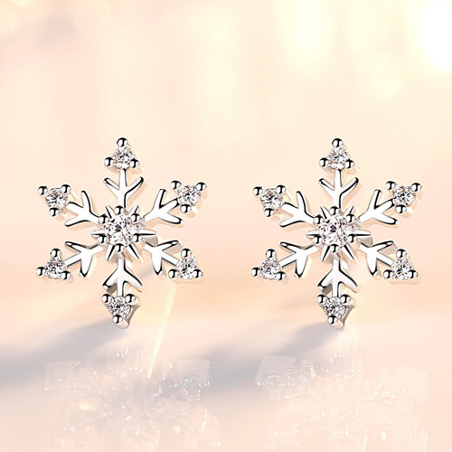 Internet celebrity live broadcast zircon snowflake earrings women's ear jewelry with sweet temperament Korean earrings manufacturer wholesale