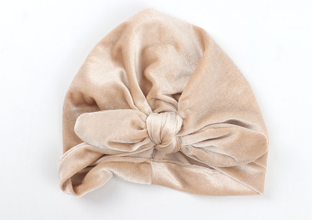 베이지-황금 벨벳 토끼 귀 모자