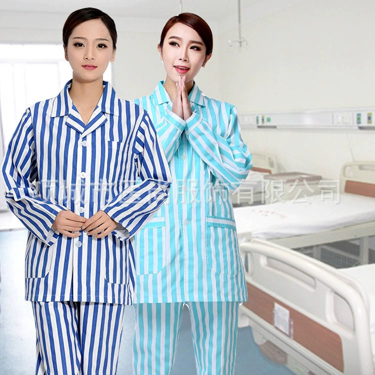 Производитель продает комплекты полосатых медицинских халатов Nadingger, одноразовую одежду с длинными рукавами для работы, одежду для пациентов из полиэстера и хлопка.