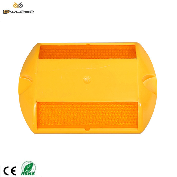 符合新国标的反光道钉/承重超过16吨的突起路标/高质量塑料道钉