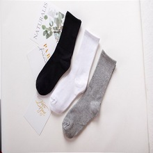 �n���W���W�t������ϵ���m���ڼ����и�Ͳ��Ů��ɫ��H�����m�ӳ�