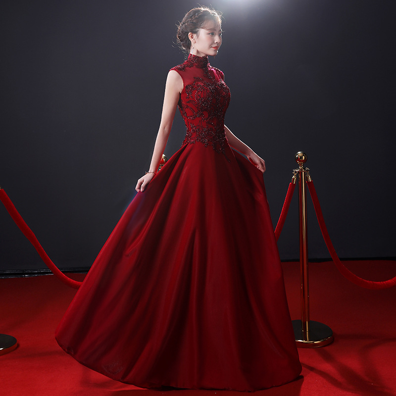 Red Summer Evening Gown for the Bride, Stand-Collar Chinese-Style Wedding Dress, Long A-Line Skirt Wedding Dress Red Summer Evening Gown for the Bride, Stand-Collar Chinese-Style Wedding Dress, Long A-Line Skirt Wedding Dress