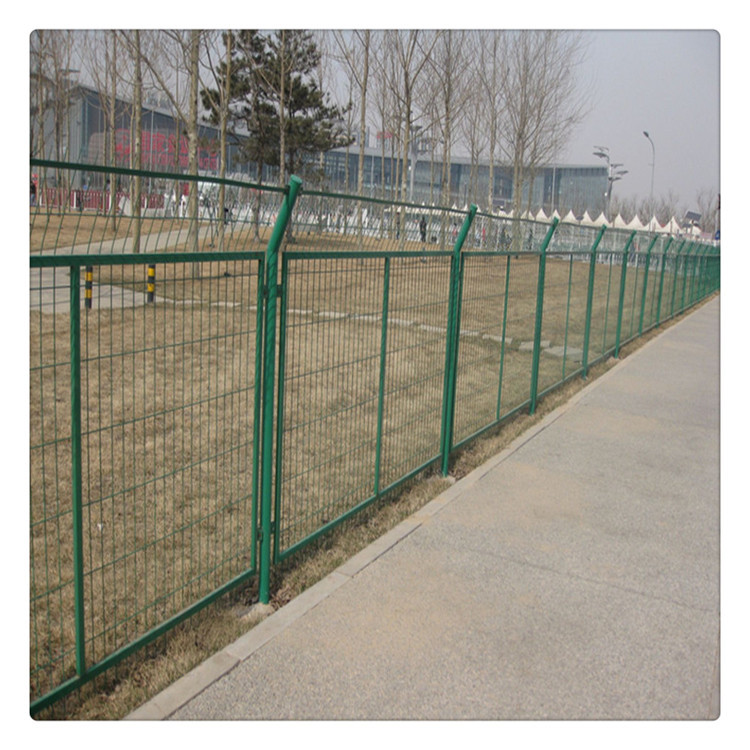 厂家生产仓库隔离网养殖网围蔽围栏 护栏 铁丝网价格优惠