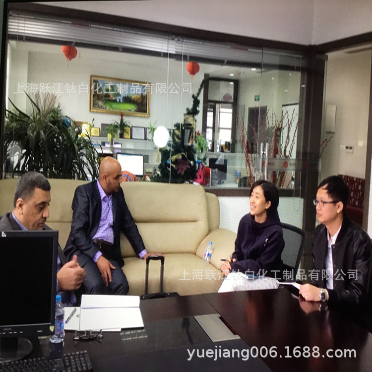 耐候保色性和抗沾污力的金红石型颜料级钛白粉R1930上海出仓价格