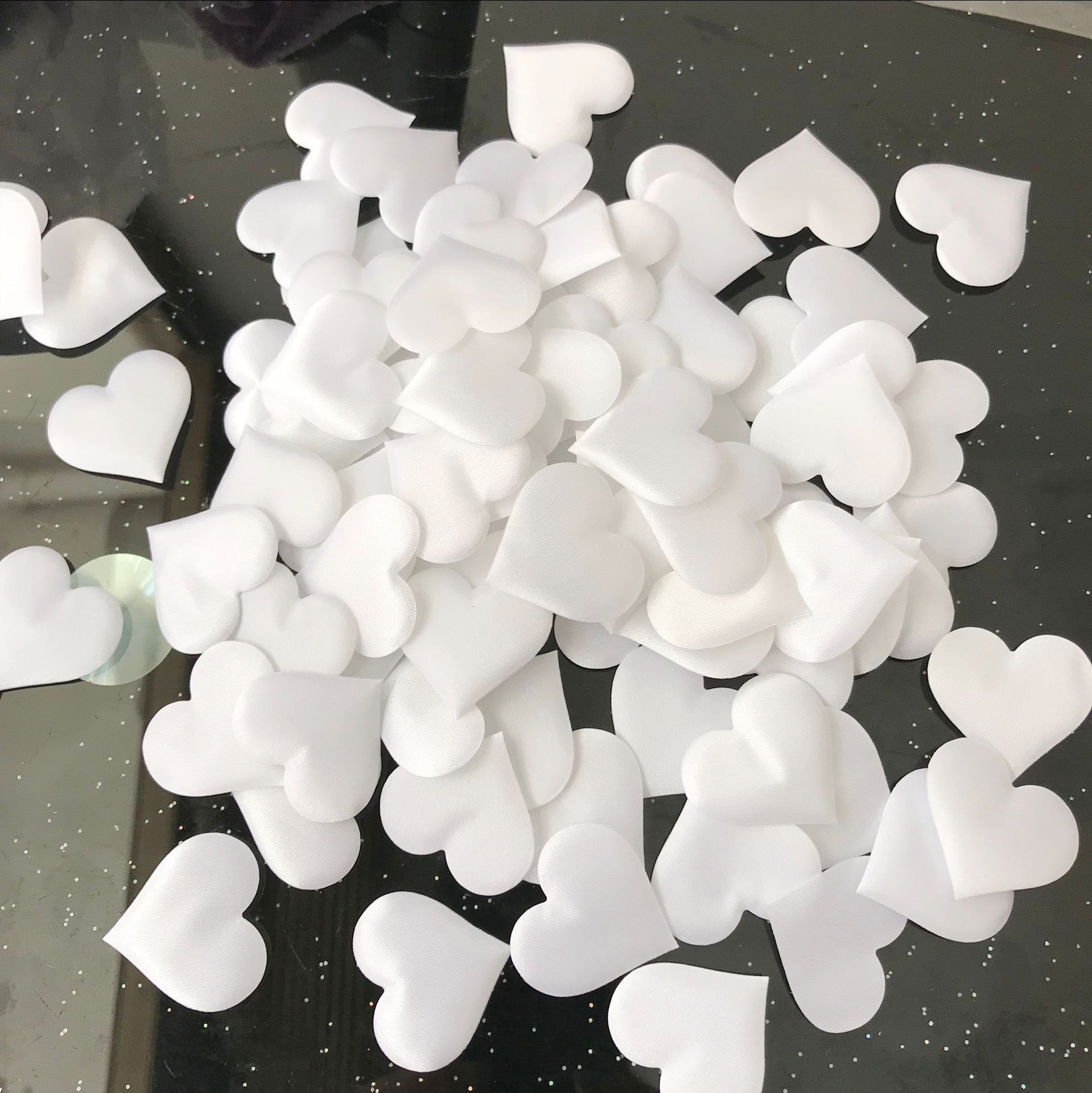 Cadena de luz led de amor de esponja tridimensional corazón melocotón amor boda decoración de boda sala de bodas prensa fabricante de pétalos de lanzamiento manual