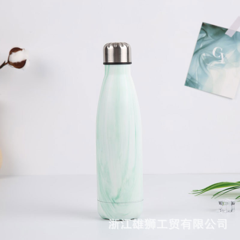 Nuevo regalo creativo termo de acero inoxidable taza botella de coque personalidad metal color hombres y mujeres deportes al aire libre botella de agua