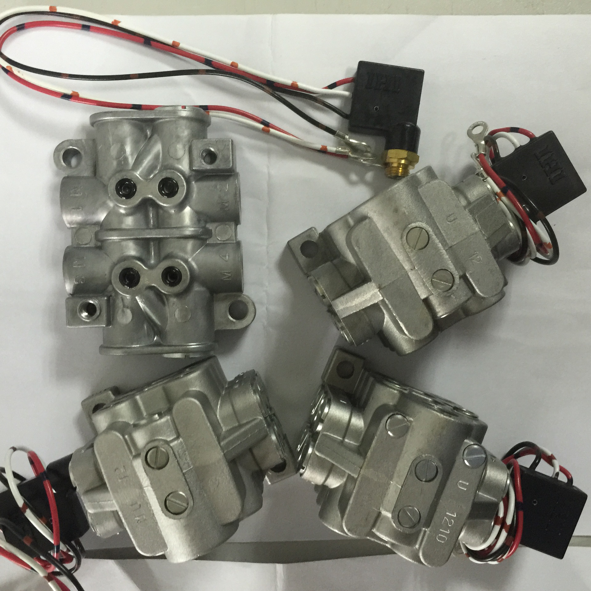 日本IHI油脂分配阀U-1210金丰协易分油器U-12冲床黄油分配器MU-12