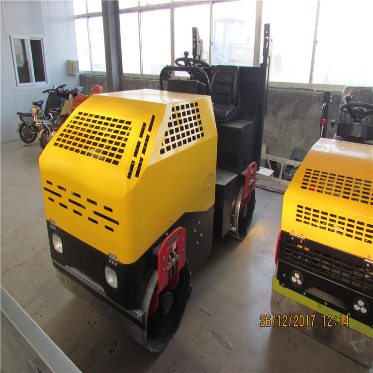 2024年液压1吨压路机 座驾式沥青路面压实机 小型振动碾 价格