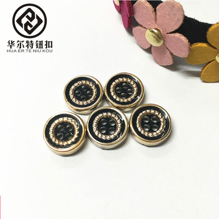 现货供应UV电镀纽扣 四眼黑色金边衬衫纽扣 polo衫扣子 1.1CM