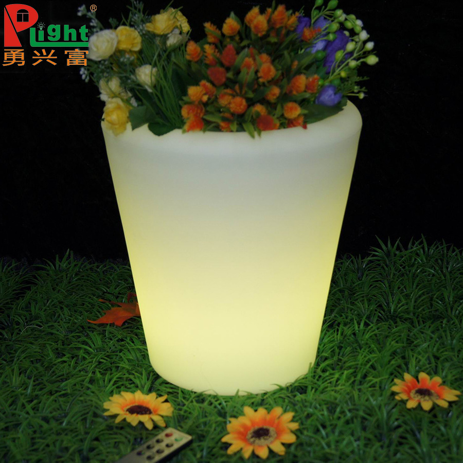 Creative smart plastic waterproof flowerpot charging flower-shaped