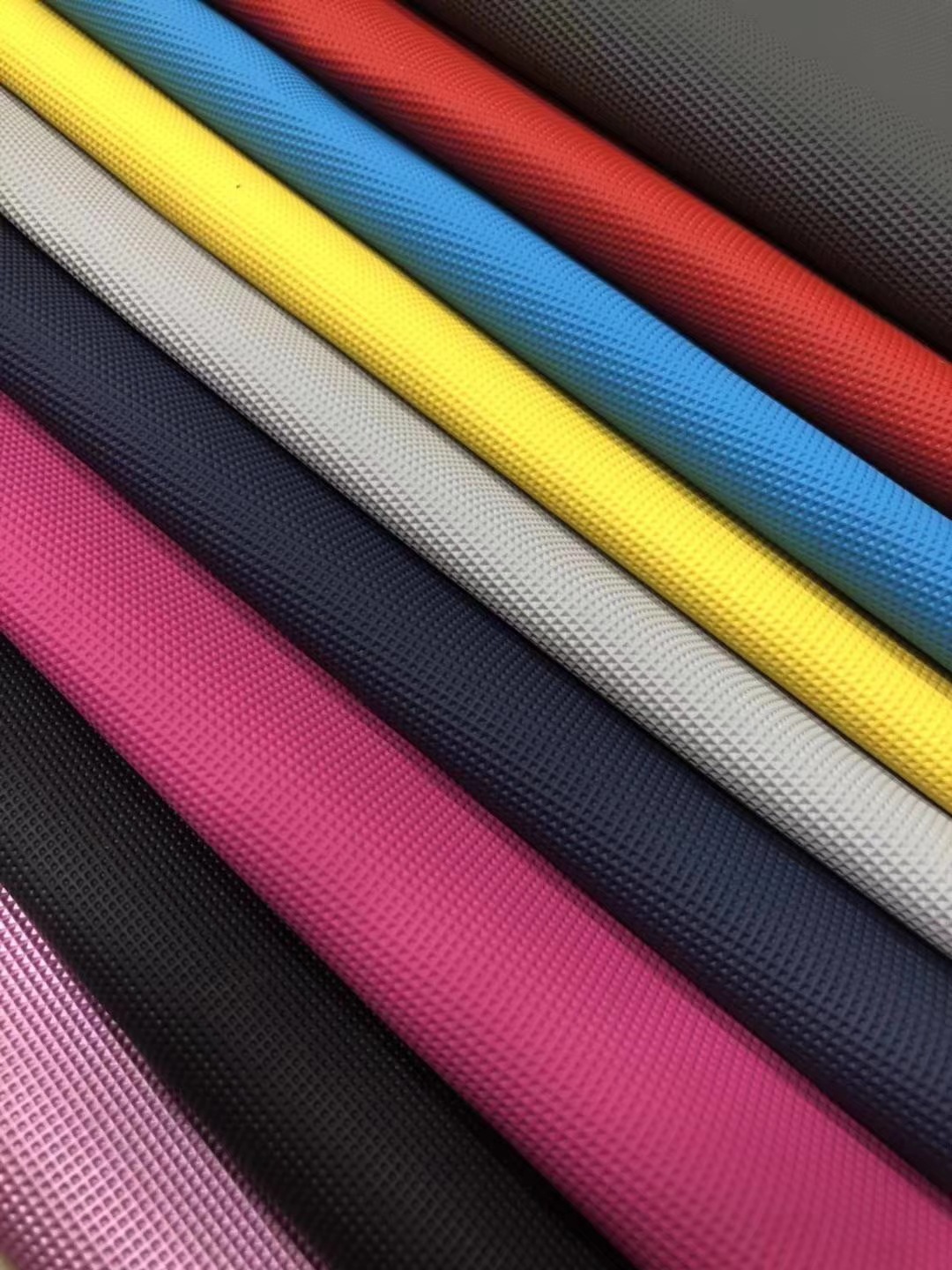 PU皮革  钻石纹皮革  弹力钻石纹皮革 止滑效果 现货