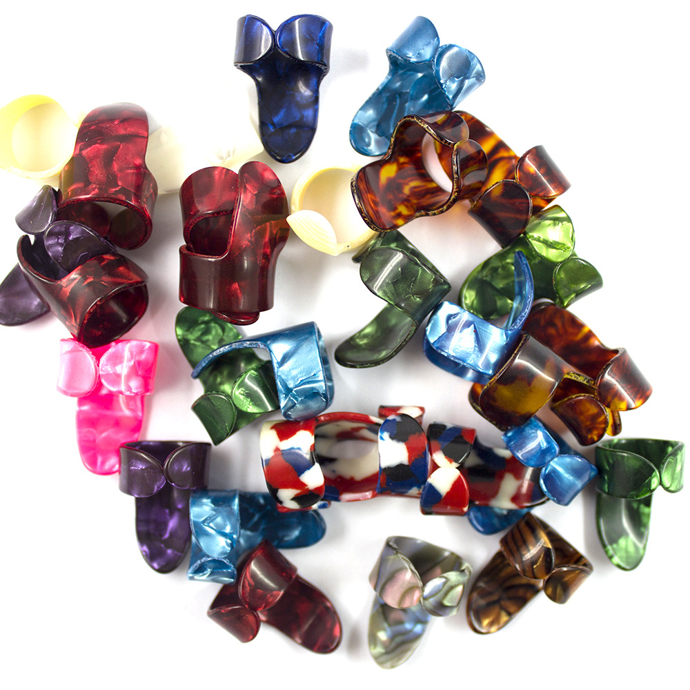 Guitarra Selección de acero inoxidable dedo índice celuloide pulgar dedo índice metralla caja 15 sets exportación guitarra Accesorios