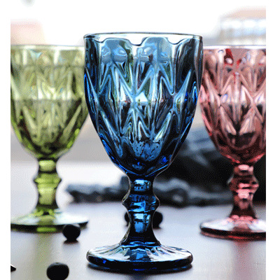 Hermosa Copa Europea color alivio copa de vino tinto Hotel partido creativo banquete