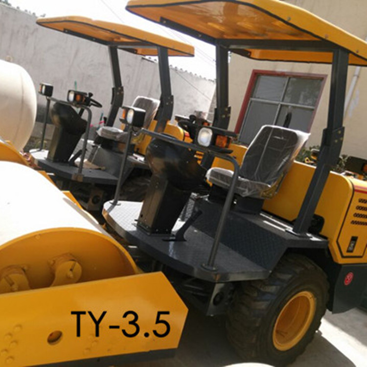三吨半座驾式压路机生产厂家 轮胎式驾驶型压路机价格