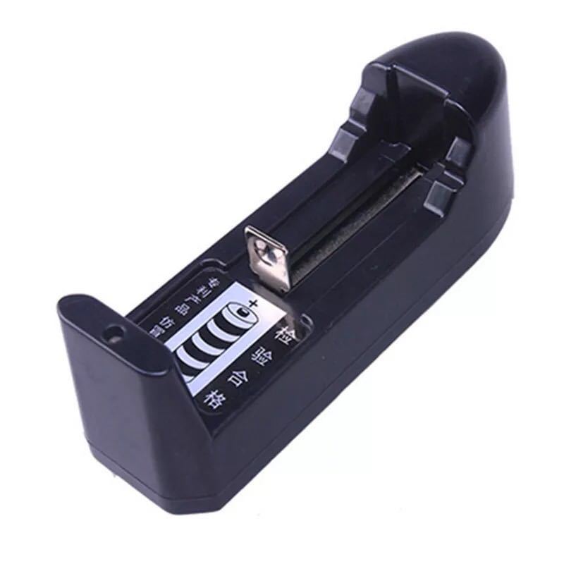 18650 cargador 26650 cargador inteligente 14500 luz fuerte linterna batería de litio cargador universal 3.7V4.2V