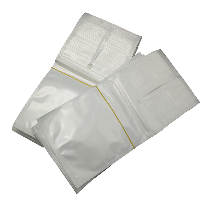 Fábrica al por mayor de película de perlas Yin y Yang bolsa de hueso blanco de bolsillo sellado bolsa de accesorios electrónicos translúcido bolsa de embalaje autosellante