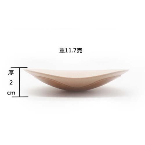 Manufacturer supplies self-adhesive invisible breast pads, heart-shaped silicone invisible triangle breast pads, thickened sponge breast pad inserts